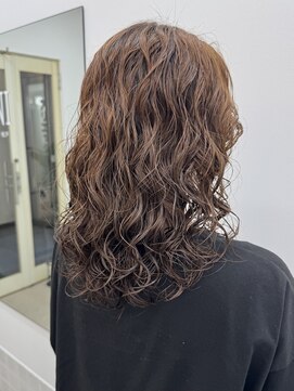 アニー 松戸(ANNI) ミディアムヘア/ウェーブパーマ/レイヤーパーマ/パーマ/松戸駅