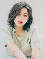 クロワ(croix)&nbsp;外国人風ゆるウェーブ×オリーブグレージュ