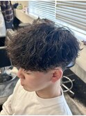 抑えめスペインカールパーマ　海外風ヘア　メンズパーマ
