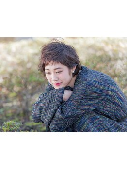 経験豊富なスタイリストが頭の形やクセを見極め、毛流れをカットでコントロールするので扱いやすい髪に◎