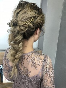 シーク(seek) 【seek菜月】ロング編みおろしアレンジ【長野 松本】