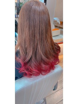 カンフィー(Comfy) ピンクグラデヘアカラー