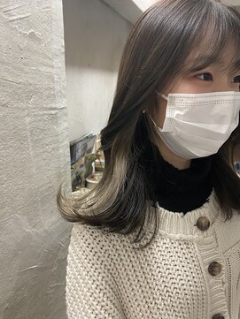 ロイジー(roijir) roijir表参道×インナーカラー*ホワイトベージュカラー