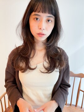 ユイル(Uil) 小顔前髪顔周りレイヤー×グレージュカラー デザインカラー