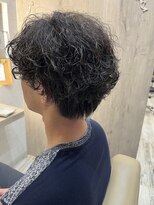 ガビーヘアルーブ(gabi hair LOOB) 常田風黒髪束感ウルフセンターパートツイストスパイラルパーマ