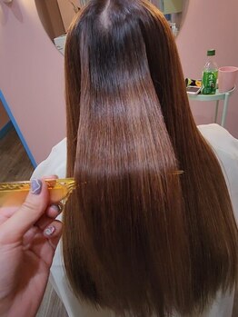 ジュミレイ(jumiley)の写真/クセや広がりを解消し、まっすぐ過ぎない自然なストレートヘアを実現☆思わず触れたくなるようなツヤ髪に♪