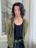 キジ(kiji) センターパートサーフカール緩めシャドウパーマ久屋大通/伏見