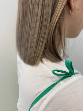 シキ 渋谷(siki) ハイトーン/ブリーチ/レイヤーカット/シアーカラー/渋谷/原宿