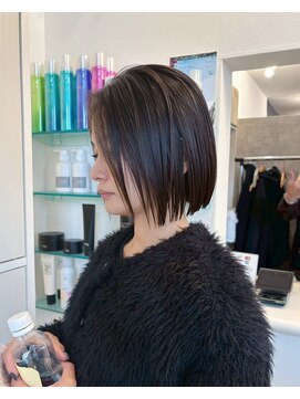 エメ 北花田(Aime) 大人可愛い切りっぱなしひし形レイヤーカットモカベージュ