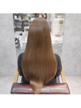 ミー 新宿(MII)の写真/【新宿駅から徒歩3分】表面だけでなく、内部まで潤いを浸透させ、髪本来の美しさを引き出します＊