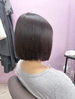 アヴァンス 難波店(AVANCE.)&nbsp;顎下で収まる切りっぱなしボブ
