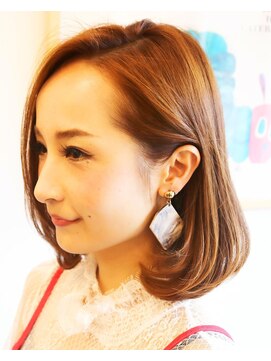 ファブリカ(fabrica) 前下がりロブスタイル