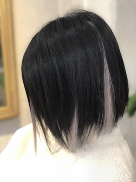 ボンビィヴァン(bon-vivant) シールエクステでハイライト