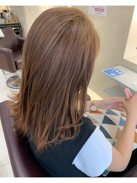 アヴァンス 江坂店(AVANCE.) ベージュ