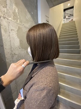 アイリー 名古屋(A/LEE) 切りっぱなしボブ×ハイライト