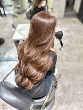 アンダーバーホワイト 静岡店(_WHITE) 艶髪ロング