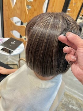 サンタフェ 柳津店(Santa'Fe) Santa'Fe式脱白髪染め白髪ぼかしハイライト/ショート