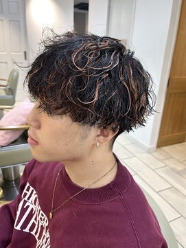 テトラ バイ ネオリーブ 横浜西口店(tetra by neolive) メンズパーマ　波巻きパーマ　ハイライト　ピンク　横浜