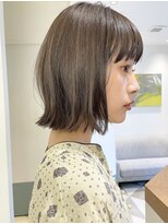 結べるボブ　ベージュカラー　ぱつっとボブ