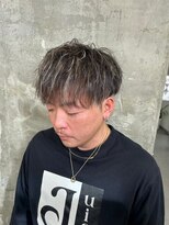 キング 楠葉店(K!ng)&nbsp;波巻きツイストスパイラルパーマ/フェザーパーマ/眉毛/メンズ