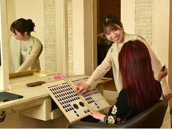 スウィートハンズ 具志川店(Sweet Hands)の写真/女性スタッフのみの落ち着いたサロン”Sweet Hands”。大人女性ならではの髪のお悩みに寄り添います♪