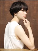 黒髪ショートヘア