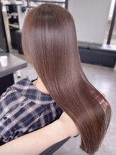 繰り返すカラーや縮毛矯正で傷んだ髪も徹底補修★ダメージレスなケア提案で理想のスタイルをキープ♪