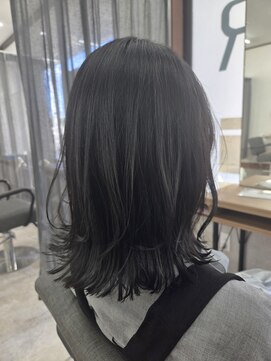 テーラヘアー 土気あすみが丘店(TELA HAIR) 切りっぱなし×ブルーアッシュ