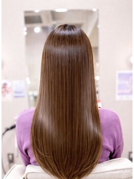 アーリアエスウーノ(A:ria es uno)の写真/【泉佐野駅すぐ♪】圧倒的な美髪縮毛矯正で叶える◎髪質改善ストレート!柔らかさと圧倒的な艶で感動体験♪