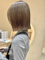 ヒビヲ 天神警固(HIBIO)&nbsp;ショートボブ切りっぱなしボブタッセルボブミルクティーベージュ