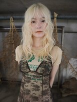 シャチューアオヤマ(SHACHU AOYAMA) ホワイトブロンド