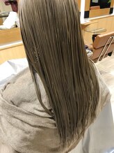７種類のトリートメントを使い分け髪を酸性化していきます。【髪質改善トリートメント】