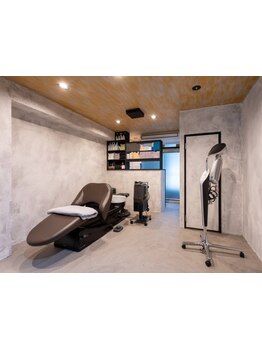 プロのマッサージ×フルフラットのYUMEシャンプーで至福のRelax timeを。オーガニックで髪・頭皮に優しく。