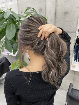 リノート バイ エゴル 名古屋(LINOET by ENGOL) 【LINOET名古屋】手島カミラ 結んでも可愛いハイライト