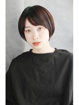 シュシュット(chouchoute) 大人かわいいこなれ美髪ミディホワイトグレージュネビージュ/022