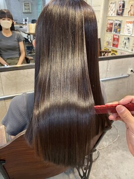 メーヴェ(Mowen) 南堀江　mowen Tetsu 艶髪　酸熱ストレート　髪質改善