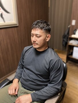 バーバークラシックス(BARBER CLASSICS) パーマ×スキンフェード