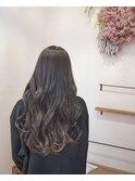 グレーベージュ