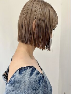 ノエロク 岐阜(noe rok) ハイトーン切りっぱなしボブ