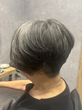 エレノア 越谷(Eleanor) すっきり刈り上げショート/大人女性【RIE】