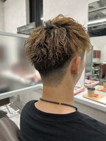 キートス(Kiitos)&nbsp;こだわりの刈り上げバックシルエット