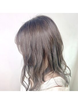 ノエ 心斎橋(Noe) 外国人風/シルバーカラー