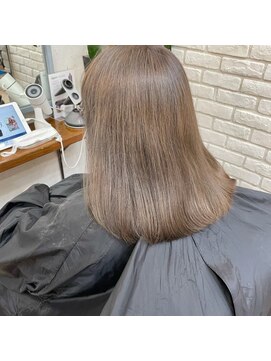 ビランチェ 池袋(bilancia) 美髪  イメチェン  ホワイトブロンド