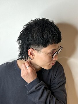 フランクスバーバーザスタンド(Frank’s barber the stand) MEN’S HAIR/サーフカール/刈り上げセンターパート/飯田橋