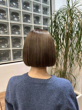 ナインスフロア(9NINTH FLOOR) ミニボブ/明るめベージュ/透明感/艶髪/ワンレンボブ