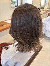 エイチ ヘアアンドメイク(eich hair&make)&nbsp;毛先の明るさを活かしたナチュラルグラデーションカラー