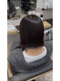 ツヤ重視の切りっぱなしミディアムボブ
