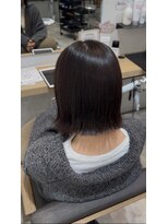 ローリーポーリークラウン(Roly Poly Clown)&nbsp;ツヤ重視の切りっぱなしミディアムボブ