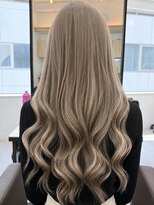 エリーツ(elyts) エクステでワンランク上の明るさに