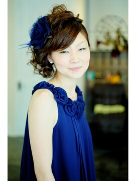 ココティエ (COCOTIER) フワフワ・サイドアップ☆